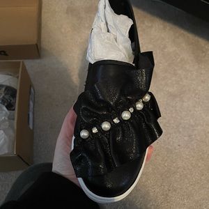 NIB Dirty Laundry pearl and rhinestone faux leather sneakers